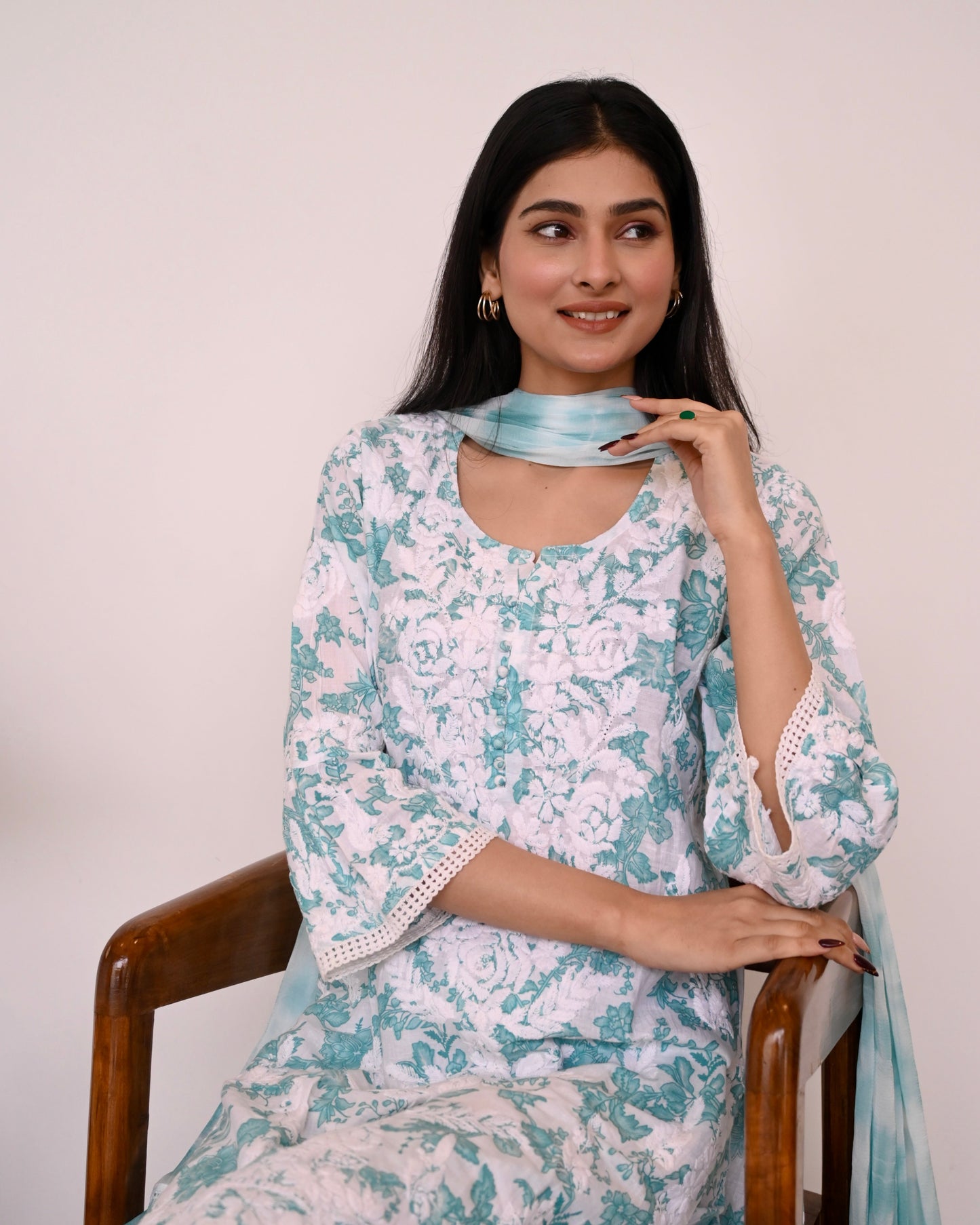 Mul Mul Chikankari Garara Set